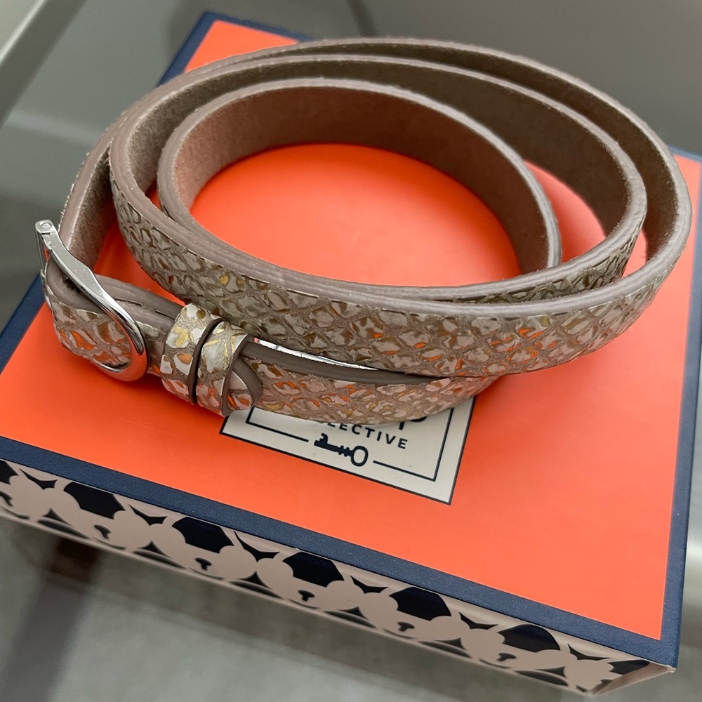 Triple wrap reversible leather bracelet